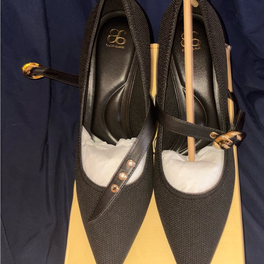 Cosy Island Black Pointed-Toe Mary Janes